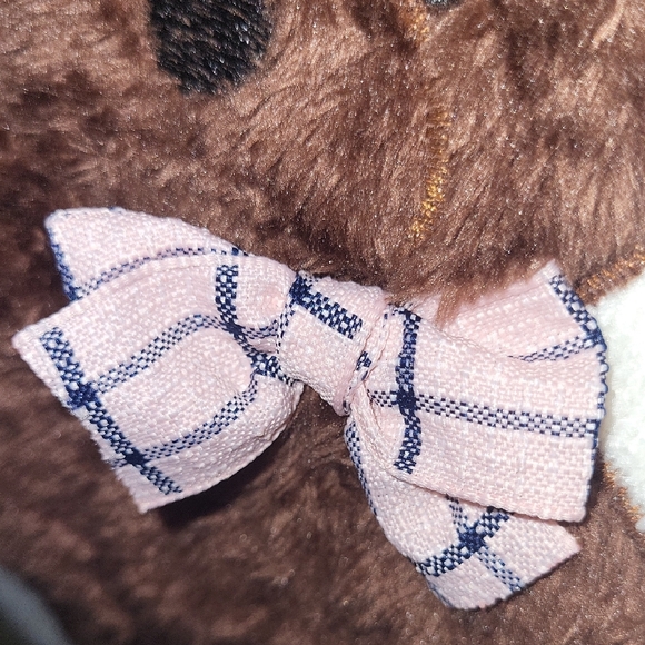 Off White Knit Sweater Showing TEDDY BEAR with Bow design. - Picture 5 of 13